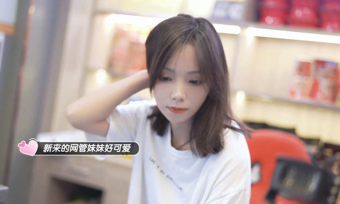 完蛋我也能追到美女了 官方中文版 真人互动恋爱游戏 3.7G
